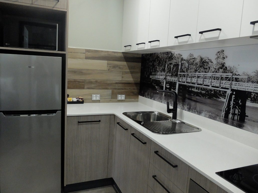 Deluxe Studio Apartment full kitchen with Barooga Bridge splashback